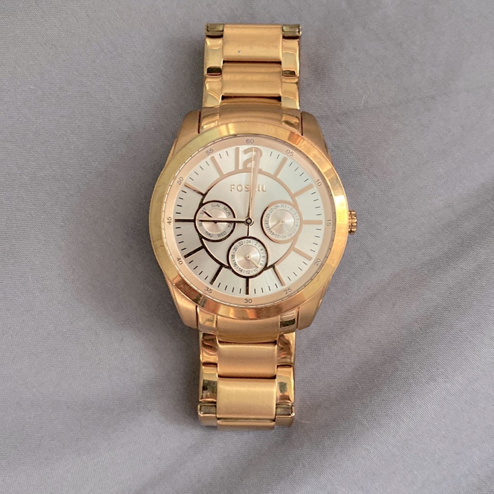 Fossil watch gold